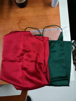 很漂亮的吊带背心，买了2件，2种颜色，开春就能美美了，值得。