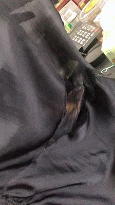 质量真的差!!!我买来一个月 穿了2次 第二次就破了 客服也没啥说的 就说赔个5块让我去修一下 关键破的根本没法修了 下次还是不买这种料子的 质量真的差!!!我买来一个月 穿了2次 第二次就破了 客服也没啥说的 就说赔个5块让我去修一下 关键破的根本没法修了 下次还是不买这种料子的