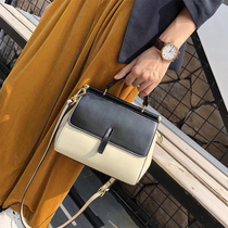Upper New Single Shoulder Bag Woman 2019 New Korean version Slanted Satchel Bag Fashion Street Handbag 100 Lap Bag Women Tide