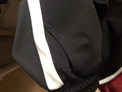 裤子好舒服啊！不薄不厚刚刚好！感觉春夏秋冬都可以在户外方便！好刺激啊！过段时间再来一条哈哈哈～