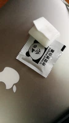 裤袜很舒服，很暖和，怕冷的话再套一件裤子就可以了，10多度可以直接穿裙子出门。买的礼包送的东西也很好。就是这个，咳咳，湿纸巾的包装袋，很污