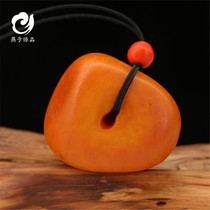 (Swallow Zhen Pin) 21 87g Natural Old Beeswax Clavicle Pendant Chicken Oil Yellow Amber Sweater Necklace Female