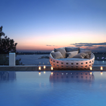 Outdoor Leisure Round Bed Bedroom Balcony Patio VINE-LINED BED HOLIDAY VILLAGE VILLA GARDEN BEACH WITH SHED SUN BEDS