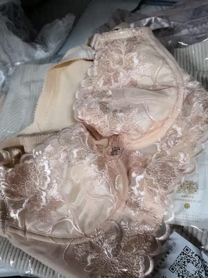 真的很喜欢呐，很漂酿，我还买了其他内裤，虽然现在内裤还没补寄，但我很是期待呐。