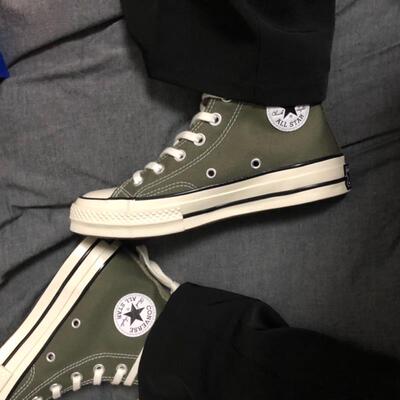 上脚真的很舒服！要自已试过才能体会到呢！码数也挺合适的！做工方面挺很好！很棒的鞋子