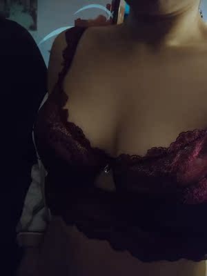 买的两件都很满意 漂亮舒适 可以继续下单了