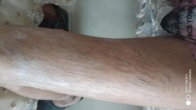 这款真的好，我要坚持用，把多余的毛全部脱掉！值得推荐！东西真的太好了，用了之后皮肤香香的滑滑的，满意好评！去的很干净，无刺激，也没有出现刺痛感，也没有过敏现象，还有点淡淡的香味，很喜欢。价格实惠，满意