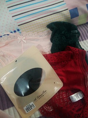 一下子回来6条，感觉超值啊！加上送的惊喜2条，平均不到十块钱一条呢！好看又好穿舒服，物美价廉，