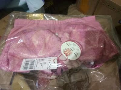 活动来了 这款没有了换了个 价格便宜妈妈喜欢  质量很不错  穿着舒服 客服很好哦😊