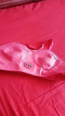 这款丰胸仪真的没买错，没半个月胸部真的丰满了很多，以前不明显的乳沟都出来了，特别开心，本来买这款主要是看它使用比较方便，因为我是比较懒的人，这个不需要我多费力去用我就喜欢这样的，而且没想到效果居然也这么好，我每晚用2-3次，真的有了一种第二次发育的感觉，要从A到B到C首选就是它了，真的不错，感谢卖家。