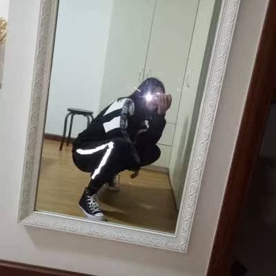 是正品，质量很好，穿着大小刚好，脚感舒适，搭配什么衣服都好看，看照片