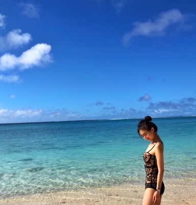 166 100斤 穿这个码稍微有点松，给大家参考。泳衣很sexy，穿上后我就是这片海最靓的仔 哈哈。个人觉得下面配个牛仔短裤当正常吊带穿也会很好看