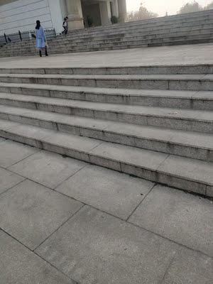 这是一个好评模版，不要看了下面都是废话。因为本姑娘很懒不想每个宝贝都写好评 所以才模仿网友的 &nbsp;好评模版 &nbsp;但是这个宝贝不管是质量 款式还是性价比 都是本姑娘喜欢的 &nbsp;如果是不喜欢的那本姑娘就会很生气 然后这个模版就变成了各种喋喋不休的吐槽 &nbsp;自然就不会撒下这个好评给各位淘友一个参考 &nbsp;本宝贝还是极好的