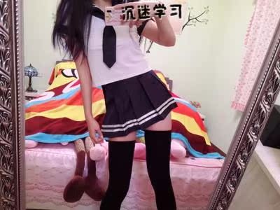 很色气，面料挺舒服，男票抵抗不住我这么可爱的风格了哈哈哈ヾ(o◕&forall;◕)ﾉヾ