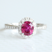 No burning 0-82 carat ruby ring lady 18K platinum diamond studded with a wedding gift One piece of jewellery