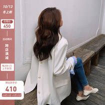 White blazer female Korean version 2021 autumn temperament loose casual English style design sense niche suit women