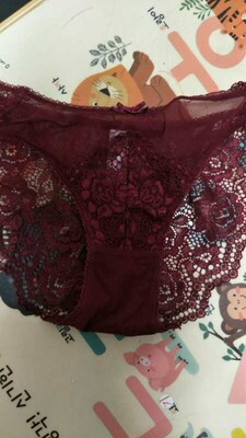 帮闺蜜买的,她说很好看,性感,漂亮,而且质量好,物超所值 帮闺蜜买的,她说很好看,性感,漂亮,而且质量好,物超所值