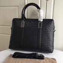 Light luxury bull skin knitting mens bag 2023 new fashion business double - zip label laptop package single shoulder package