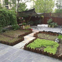 Outdoor anticorrosive wood fence fence courtyard solid wood flower pot flower bed partition fence guardrail small wooden pile gardening decoration