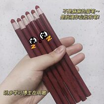 Small red book blogger with the same red pull wire crayons to change the pen red pen hand ripping free of focus marks and marks