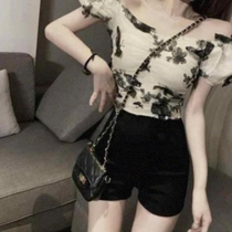 Shorts French niche embroidered mesh top New casual womens summer two-piece fashion set