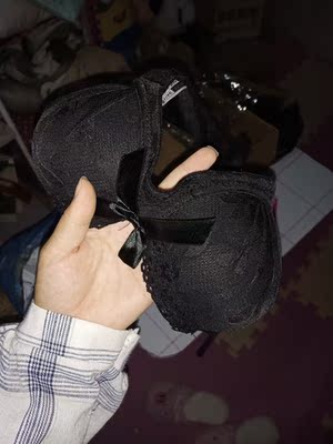 哈哈这款内衣真的挺好看啦,就喜欢这样的宠着很舒服。喜欢的小姐姐可以买哟 哈哈这款内衣真的挺好看啦,就喜欢这样的宠着很舒服。喜欢的小姐姐可以买哟