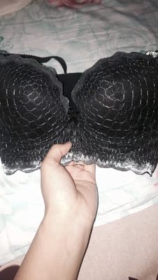 很漂亮额，一直穿她家内衣，每一次都是惊喜。