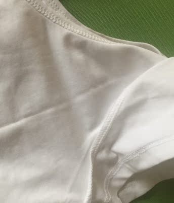 童鞋们！！半.价买滴哟！公 总~号搜：【常常惠】再去买，超级给力！排在最上面那个才是哦！面料柔软质感非常喜欢，颜色款式样样好穿着合适五星好评，质量很好，面料摸着也很舒服。质量一如既往的好，卖家服务好，面料柔软质感非常喜欢，颜色款式样样好穿着合适五星好评，舒适柔软透气吸汗很舒服，很显瘦。穿起来很好看，第一次买非常好。上身效果好，主要是这个颜色我很喜欢，穿上性感迷人，是夏天必备衣服，感觉自己美美的，好评(o^^o)，上身也很好看，喜欢，很漂亮的衣服，