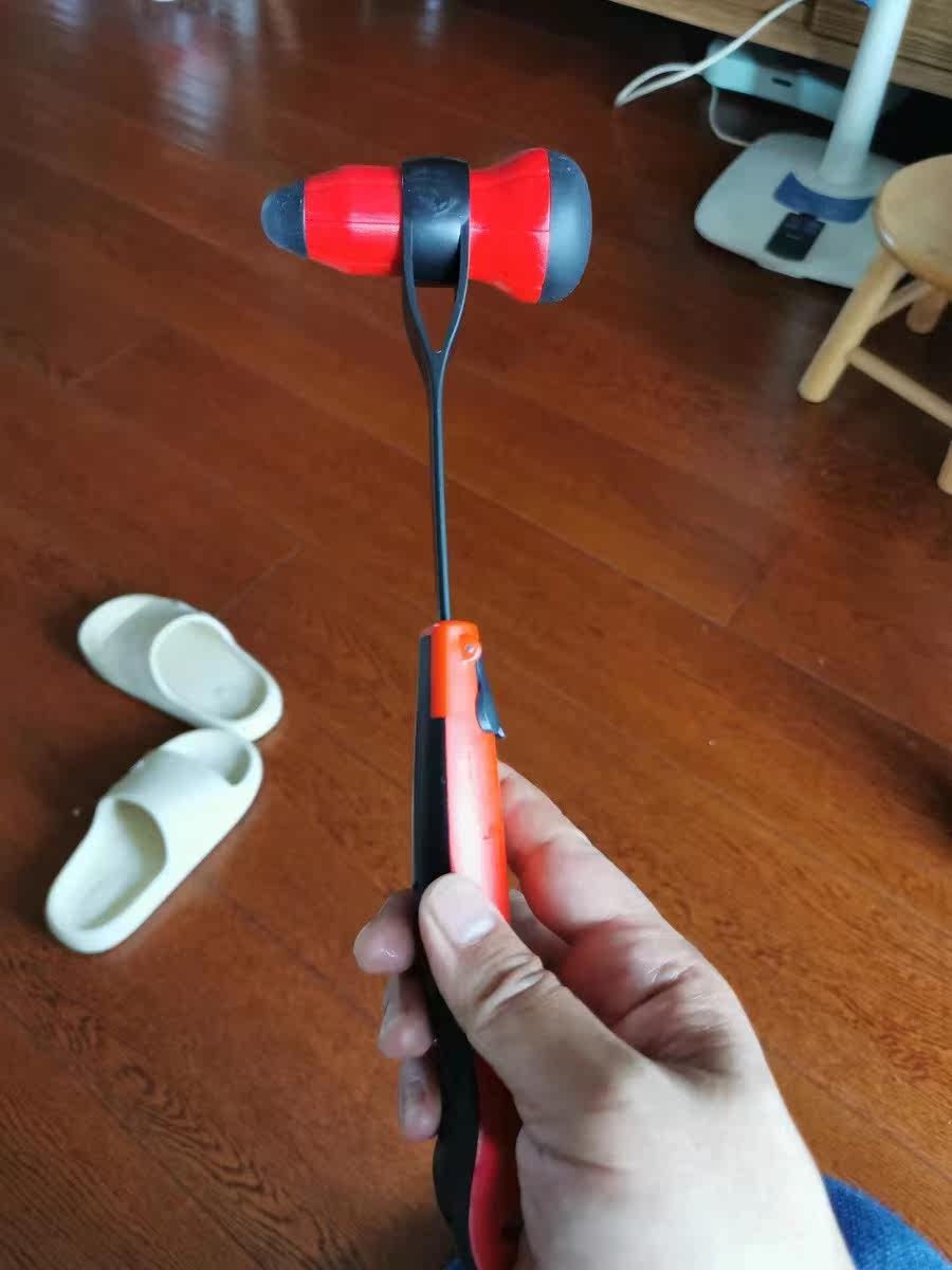 日本硅胶按摩捶敲打锤肩颈经络拍打手持式后背办公室养生敲背神器