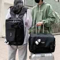 Hong Kong counters use double shoulder bags for men’s leisure travel and lean across backpacks for college students’ school bags