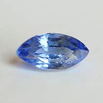1 05 carat with burnt sapphire bare stone crystal clear fire color good elegant horse eye color good