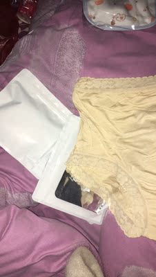 摸着质量好好，弹性也大，穿着舒服