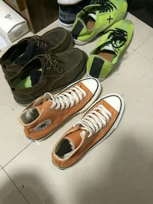 是正品，店家推荐的尺码也很合脚，走路也很好不打脚，鞋子很好搭配