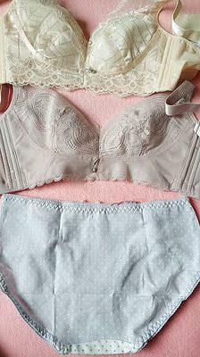 终于等到聚划算开团，关注主播，推荐这款文胸，一直没穿过这样的文胸，总感觉适合大胸妹子，结果收到后我这种小胸妹子穿着也特别适合，很舒服，从来没穿过这么舒服的文胸，忍不住收到货就来评价了，这款文胸真的值得拥有，尤其适合闷热的夏天，每处都是人性化设计。关注店铺，关注主播。还会再来买几套。