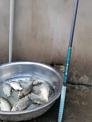 给老爸买的,他很喜欢,很轻,手感不错。一开始老爸觉得软,换了一次,老板人很好。 给老爸买的,他很喜欢,很轻,手感不错。一开始老爸觉得软,换了一次,老板人很好。