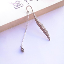 Retro bookmark mini feather pine cones hazelnut gift box gift bookmarks