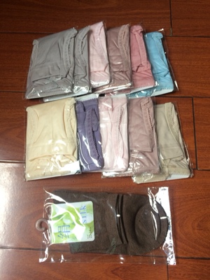 多次购买&hellip;&hellip;这次入十条送一条.够穿一阵子了！这短裤贴身舒适，穿起来不勒，多个颜色都很好看、裤型也挺适合.特别夏天穿起来透气，已经离不开它啦.穿别的总觉得不够轻盈，这款毫无负担.五分.