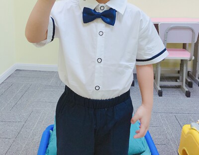 衣服非常好看,家长孩子都很喜欢,美中不足的就是希望细节方面再完善下,比如扣子的线头这些 衣服非常好看,家长孩子都很喜欢,美中不足的就是希望细节方面再完善下,比如扣子的线头这些