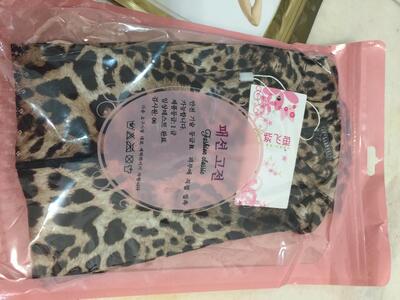 12.12拍现在才到不久，海外购物就是那么久，就来给个评吧! 一次买多件，质量是预期，没色差，尺码可以，物流可以，还有赠品哦。可以再购哦！