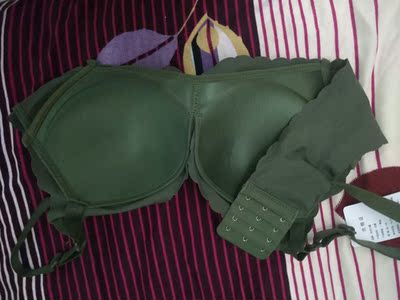 宝贝很便宜,也很好看,摸起来布料挺柔软的,物有所值。 宝贝很便宜,也很好看,摸起来布料挺柔软的,物有所值。