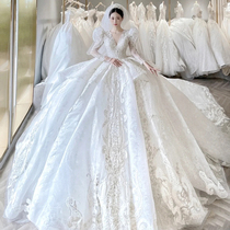 Long-sleeved wedding dress 2022 new bride main yarn retro V-neck heavy industry luxury high-end big tail winter