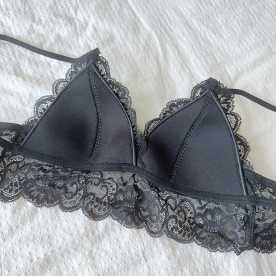 根本就是心头爱呀，真的巨巨舒服，甜美还自带性感，叠搭小开衫真的很仙很高级，叠穿内搭都好好看！充满活力时尚气息!