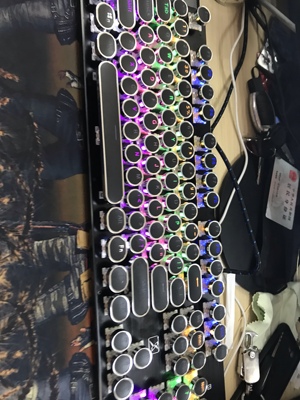 揭秘兜兜评测达尔优机械合金版机械键盘怎么样，老司机专属的