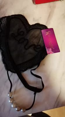 收到货了，很性感，期待上身的效果，到时候一再追评，珠子挺大，一根带子串着，看得我都情不自禁了，第一次尝试这种内裤，很有新鲜感。到时上图。收到货了，很性感，期待上身的效果，到时候一再追评，珠子挺大，一根带子串着，看得我都情不自禁了，第一次尝试这种内裤，很有新鲜感。到时上图。