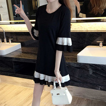 Hong Kong 2018 Summer new womens dress Fresh horn sleeves Dress Loose slim 100 Pleats A Little Black Dress Tide