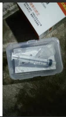 矫正器收到了，质量很好，柔软用热水烫过没有异味，而且物理矫正，效果很好