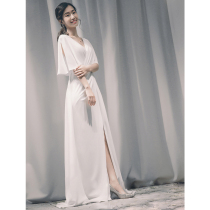 Light wedding dress 2021 new bridal travel shoot simple temperament long white slim banquet socialite evening dress female summer
