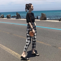 Small man high net red fried street Hepburn Light cooked wind can be salt can be sweet pants two-piece suit Female foreign style small fragrance