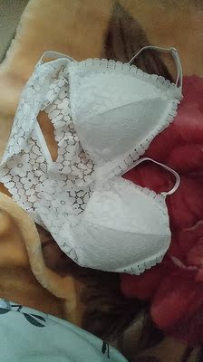 不安利，小胸平胸也不安利，后面真的很松