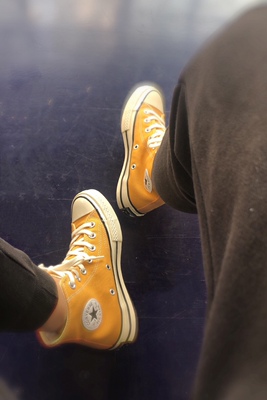 鞋子非常好看，物流也挺快的，绝对正品，值得购买